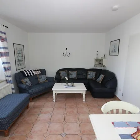 Strandhus 2 199 *